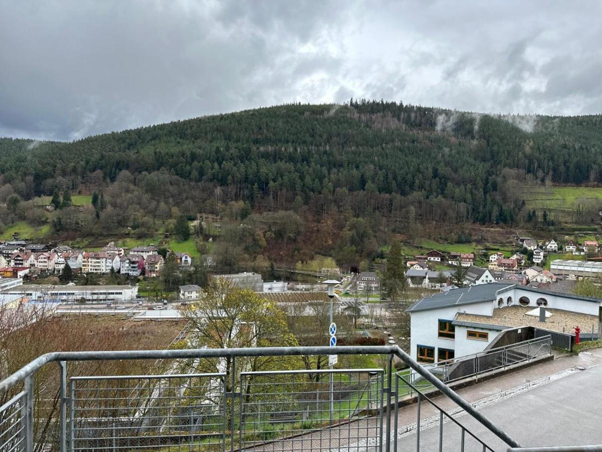 Schwarzwald Maedl Apartment Bad Wildbad Bagian luar foto